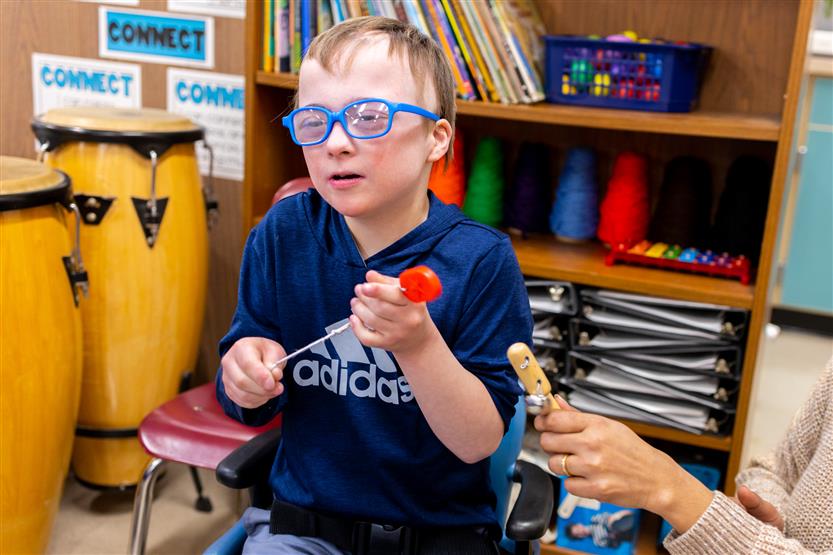 Edmondson Elementary students make homemade instruments